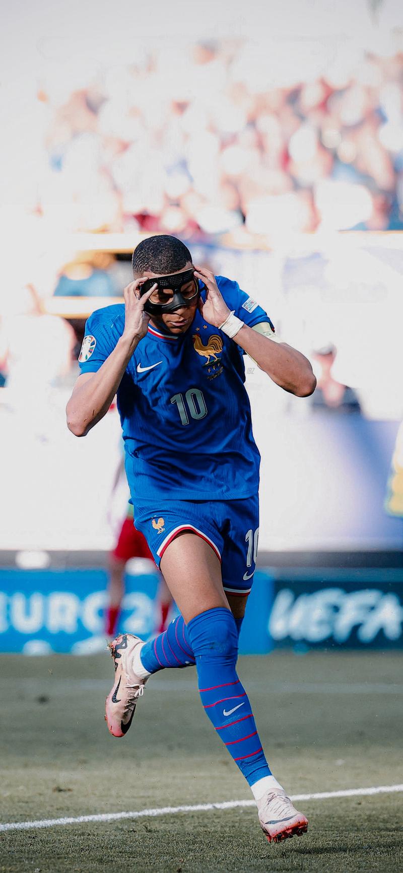 云南玉昆祝贺铜梁龙冲超：对从业余联赛起步的艰辛感同身受（云南玉昆向铜梁龙冲超成功致贺：对业余起步之艰深有共鸣）