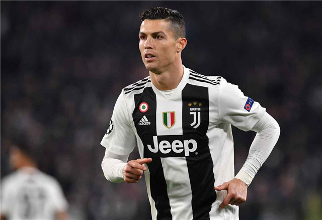 换我上赛季就早早下课了（搁上赛季，我怕是早被解职了）