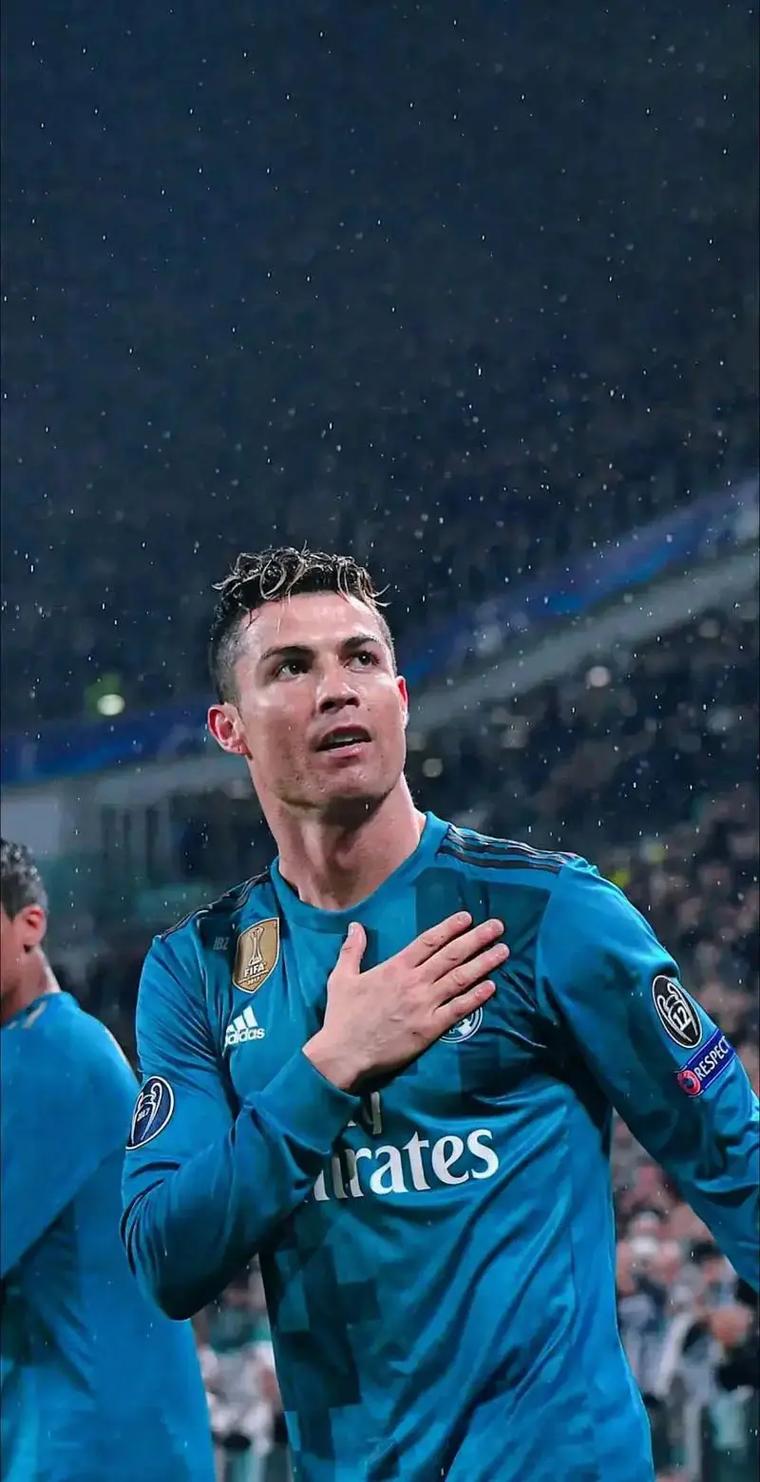 记者：邵佳一执教国足会带着部分在青岛西海岸的助手（记者称邵佳一若执掌国足，将带上部分青岛西海岸助手）