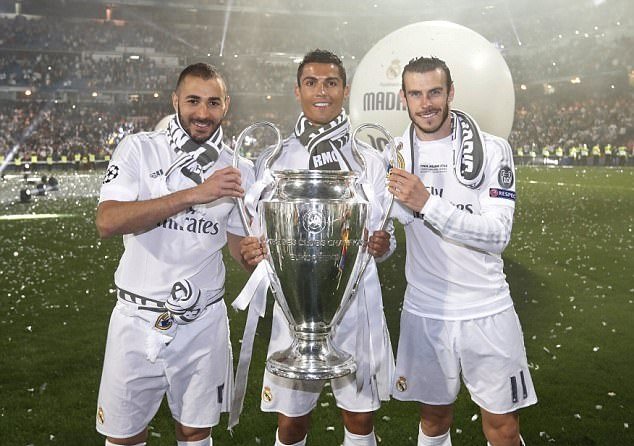 利物浦伤病潮催生变阵，青训小将皮林或迎意外首秀（伤病潮逼迫利物浦调整阵容，青训新人皮林或上演意外处子秀）