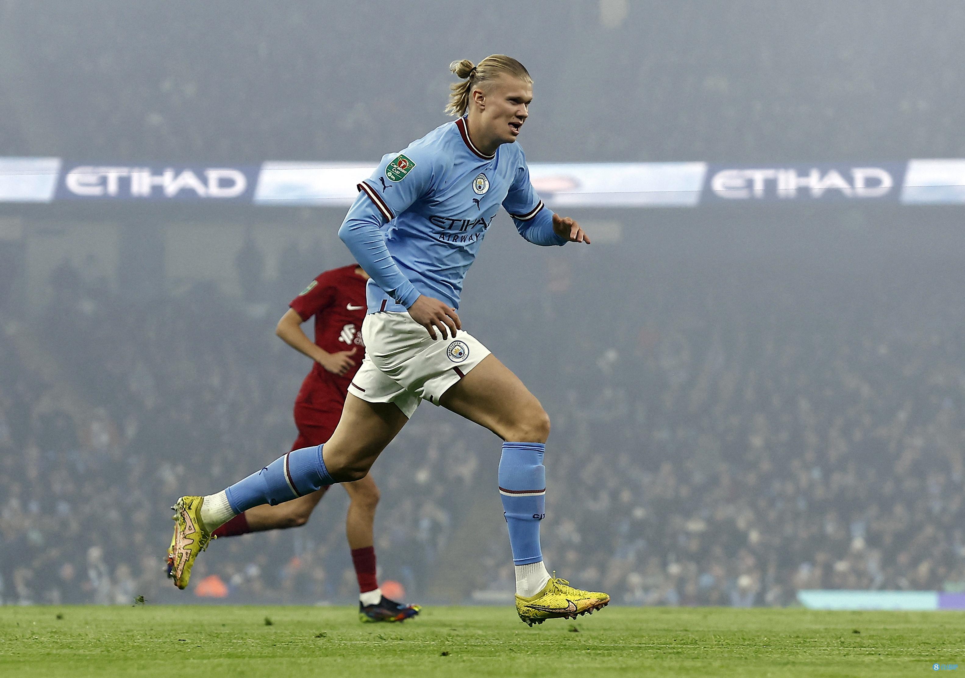 这脚传球太绝了，全队惊呆（这一脚妙传封神，全队当场愣住）