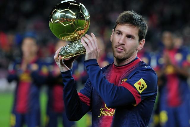 哈兰德：梅罗数据无人能及；以前不爱被采访？他们问啥我说啥（哈兰德：梅西C罗数据无可匹敌；谈早年不爱受访：人家问啥我就答啥）