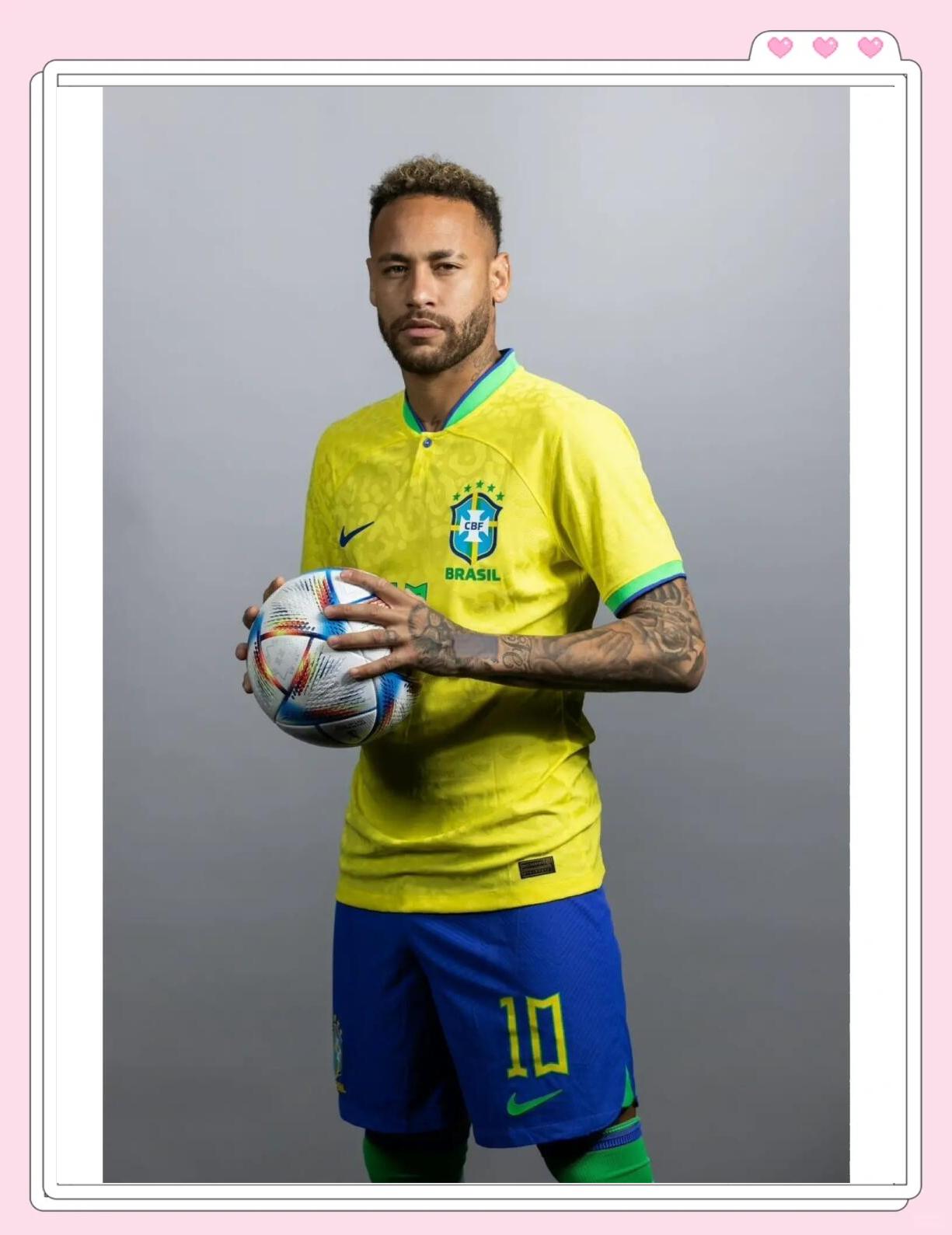 队报：非洲杯一票难求球场却空荡荡，黄牛囤积的票砸手里了（队报：非洲杯门票紧俏，球场却空座成片，囤票黄牛卖不出去）