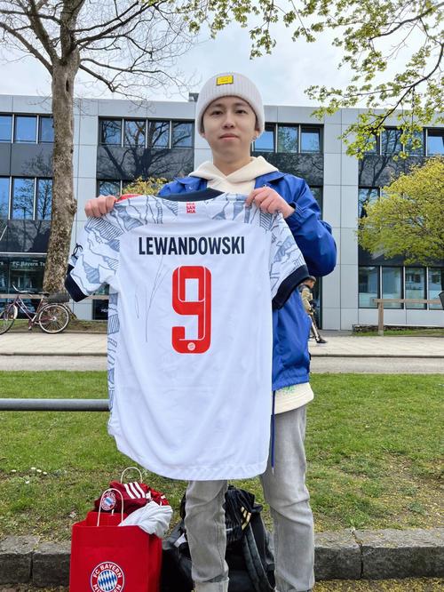 足球欧洲杯门将扑点成热点话题（欧洲杯门将扑点引发热议）