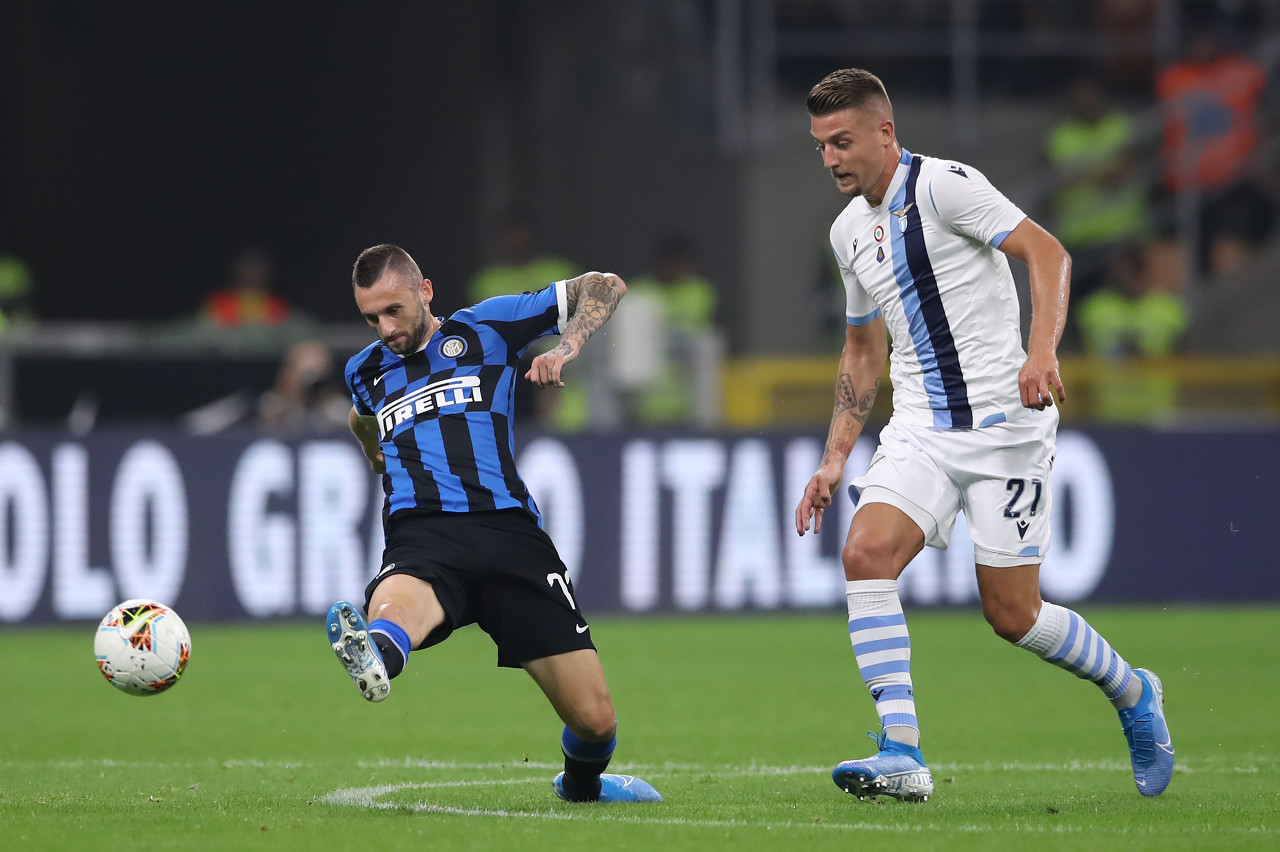 费林加撰文探讨斯莱格斯执教球队内部问题（费林加发文解析斯莱格斯执教期球队内部困境）