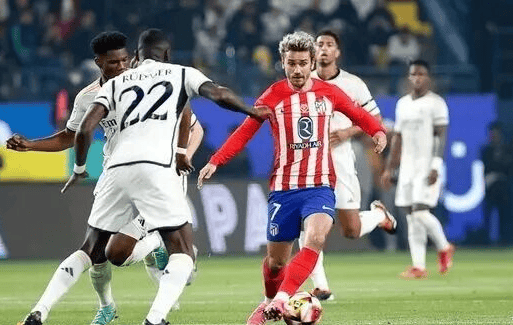 伯尔尼主帅谈骚乱：维拉球员在看台下庆祝，球迷认为被挑衅了（伯尔尼主帅谈骚乱：维拉球员看台前庆祝被球迷视作挑衅）