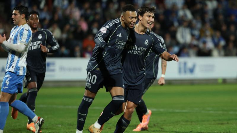 掘金约基奇豪取三双助球队连胜（约基奇砍下三双，助掘金延续连胜）